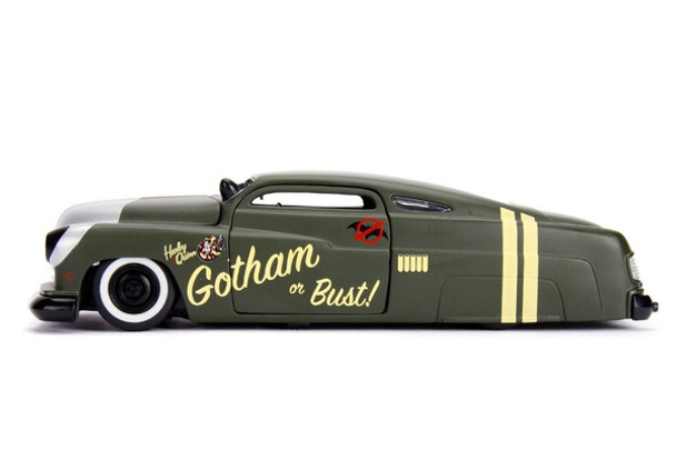 1951 Mercury Matt Green with Harley Quinn Diecast Figurine "DC Comics Bombshells" 1/24 Model Car by Jada