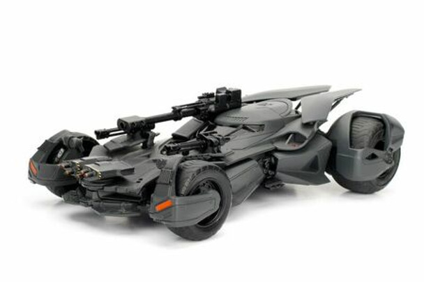 2017 Justice League Batmobile with Diecast Batman Figure 1/24 Jada toys