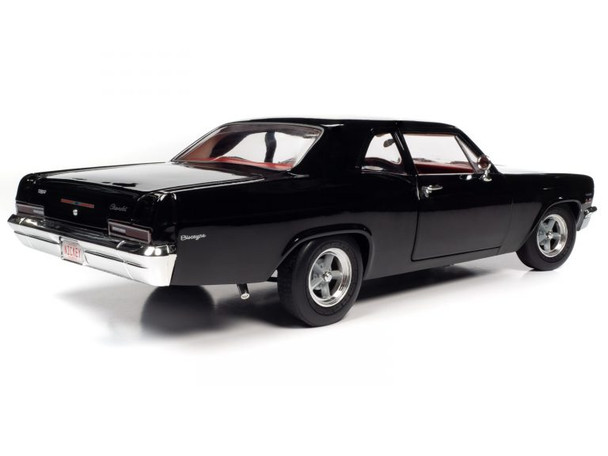 1966 CHEVROLET BISCAYNE 2-DOOR COUPE (NICKEY) 1/18 Model Car  Autoworld