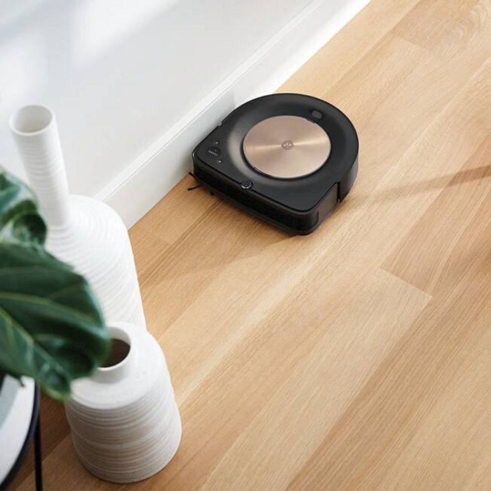 iRobot s9+  offers edge cleaning 