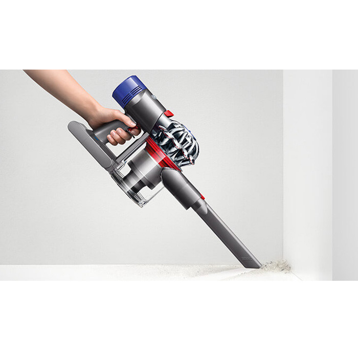 dyson v8