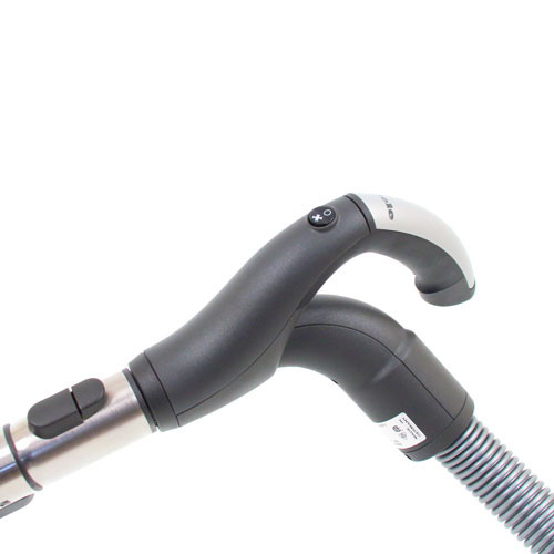 Double swivel hose handle makes it easier to maneuver.