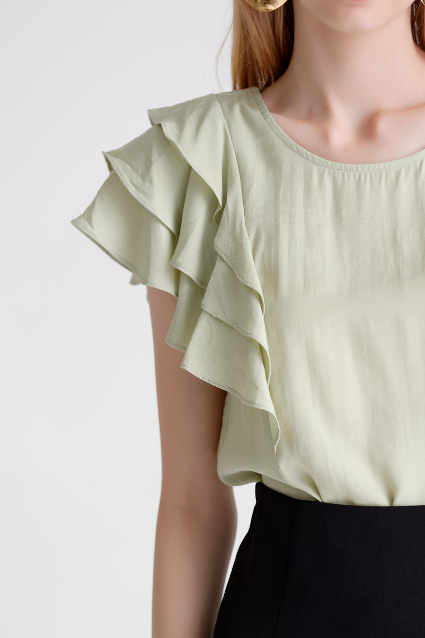 layered ruffle sleeve top