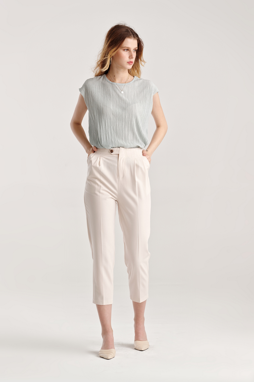 OJAY Tucked Capri Pants - Picture 10 of 11