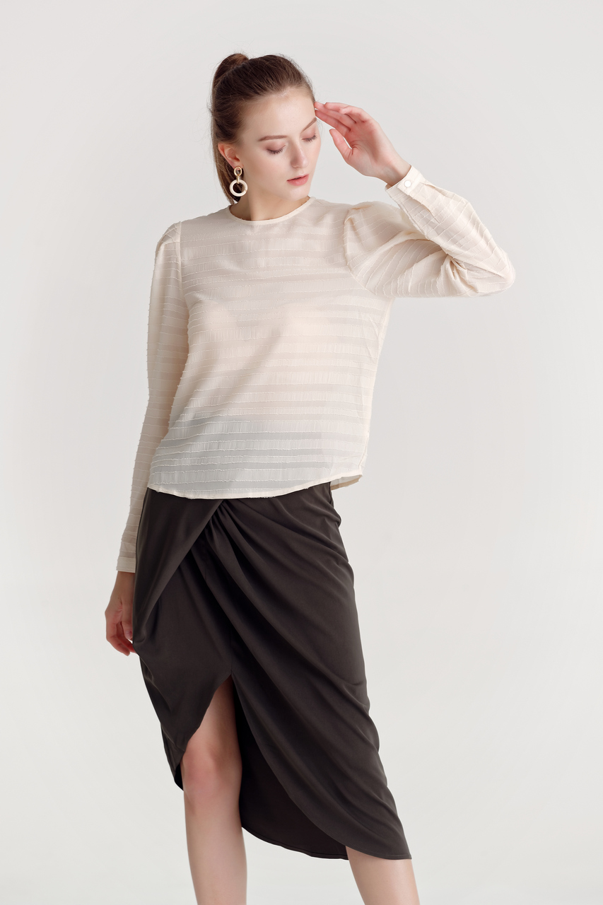 OJAY Jacquard Puff-Sleeve Top - Picture 13 of 14