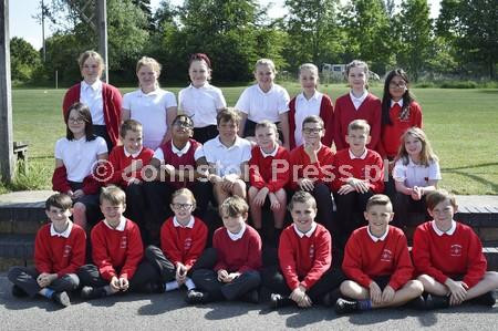 38008344Wittering primary school year 6 leavers 2 Y619 National