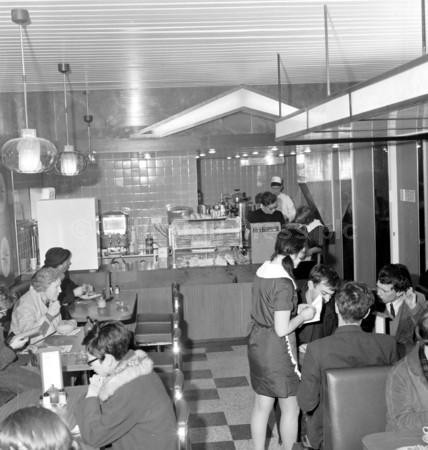 20036575-An interior view of the Wimpey Bar on Nicolson Street in