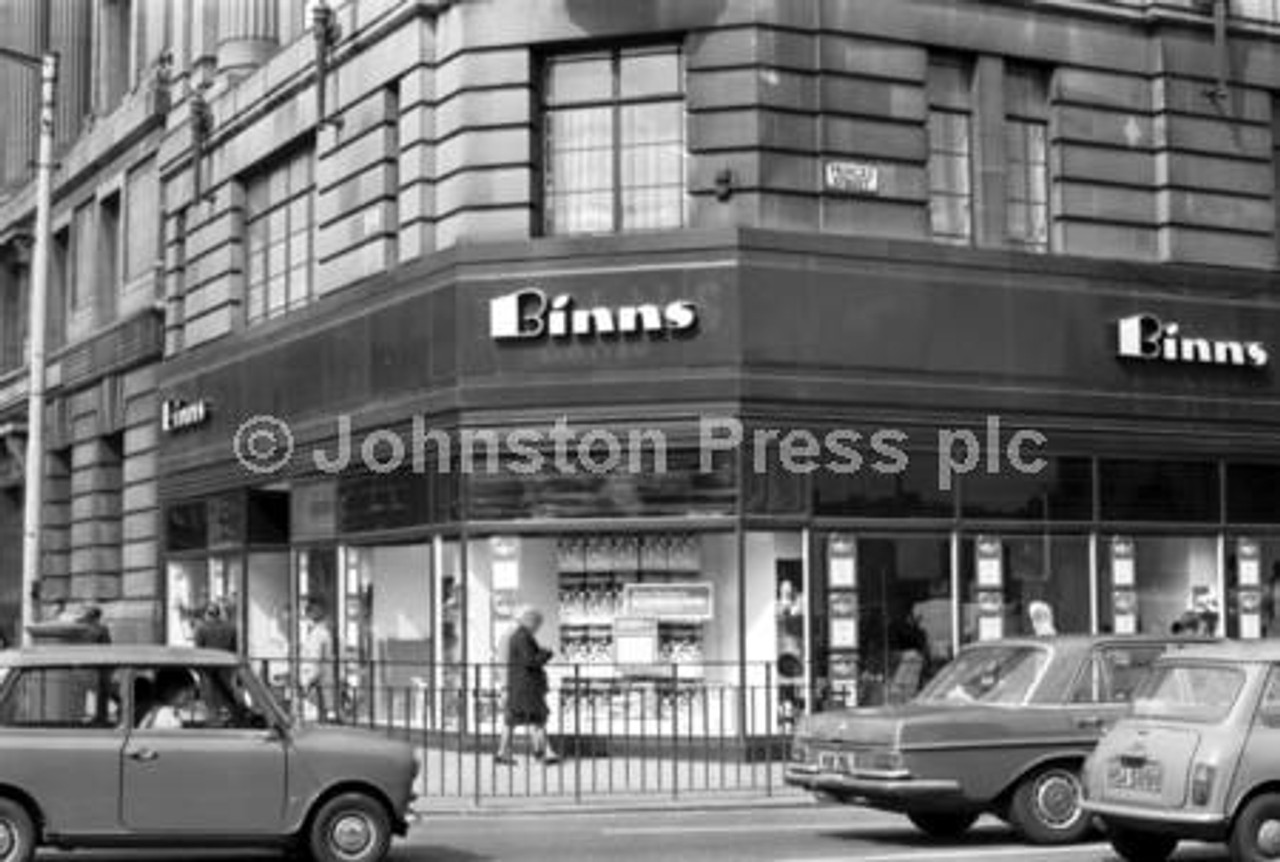 20242229 Exterior of Binns department store in Princes Street Edinburgh to have its name changed to House of Fraser in May 1976