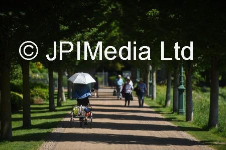 39003667Sunny weather in Preston National World Newsprints