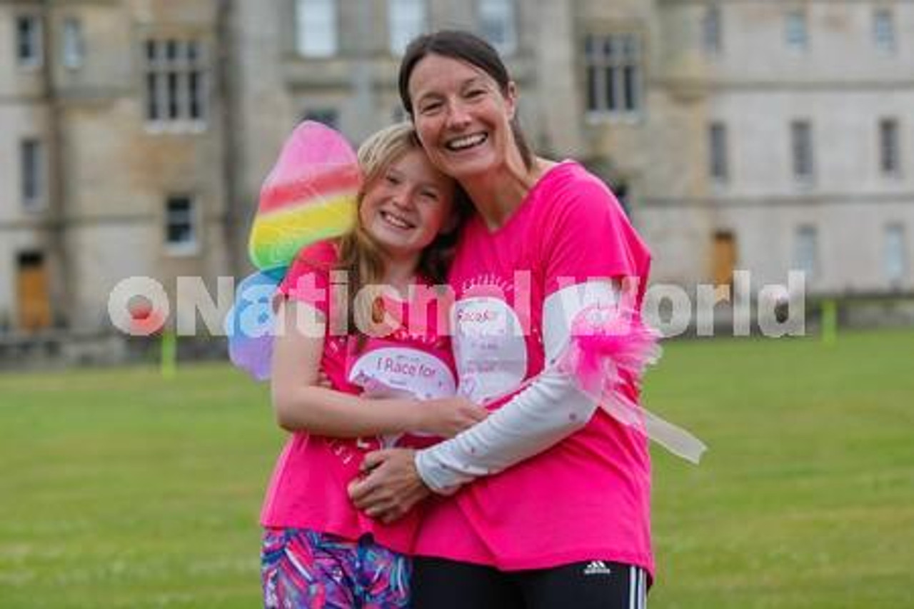 39493001 Race For Life Callander Park Falkirk 26 06 22 Claire Brodie and daughter Ellie 9 from Redding