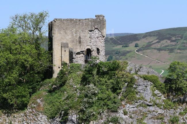 39720668-Castleton, Peveril Castle - National World | Newsprints