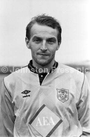 22701095-Player David Conroy at a Meadowbank Thistle football team ...