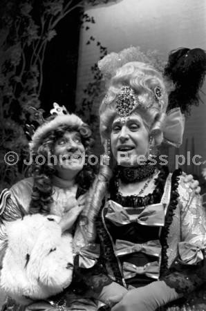 22621208-Jack Milroy as King Francie and Rikki Fulton right in drag as ...