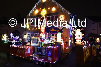 39258342-BLACKPOOL - 15-11-21 The Thomas family have decorated their ...