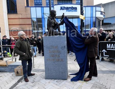 39232626-Unveiling of the Barry Hines Memorial of Kes, Cheapside ...