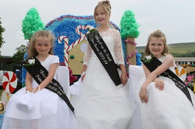 39731186-Chapel Carnival, this years new royalty, junior queen Faith ...