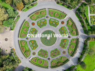 39865977-italian-gardens-in-stanley-park-in-blackpool-photo-kelvin
