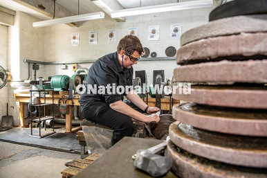 40342688-Mester Steven Cocker working in the new Rodgers/Wolstenholm ...