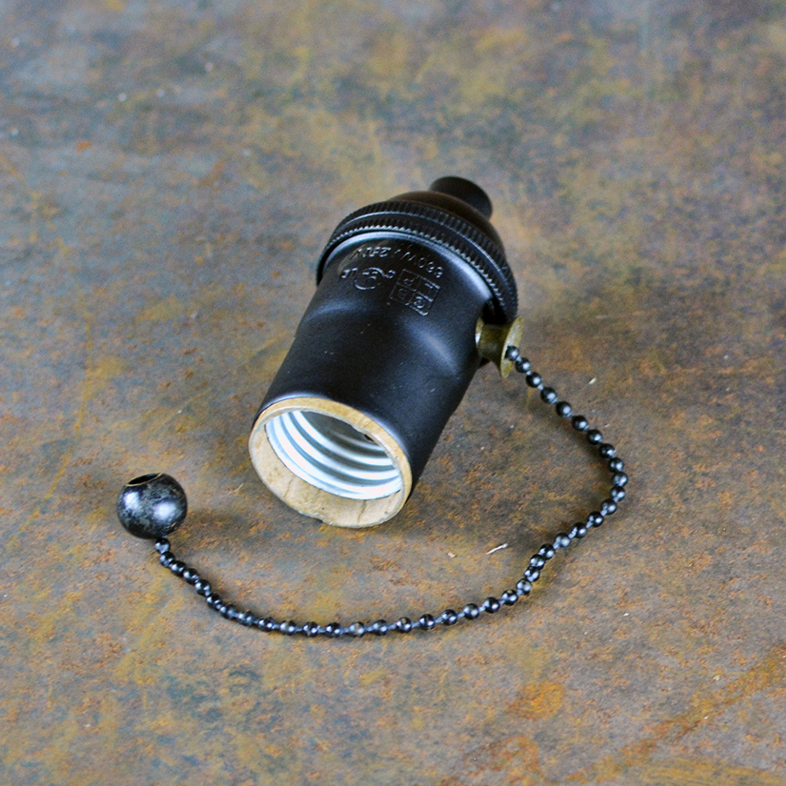 Pull Chain BLACK Lamp Socket