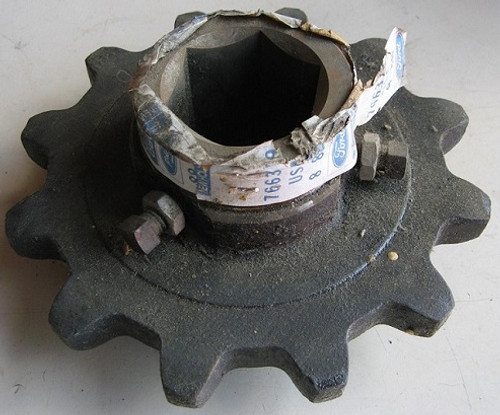 766379, 618705 CNH New Holland 12 Tooth Sprocket