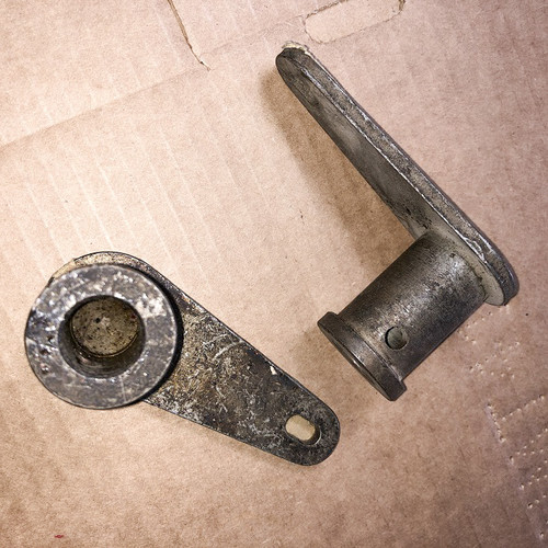 70228245 AGCO Allis-Chalmers LEVER Asy.
