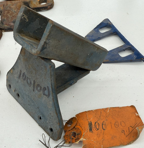 100100, 100-100 BRACKET