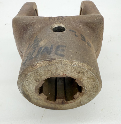 12-1181 Neapco Series 12, 1-1/8" 6 Spline Bore Implement YOKE, Weasler Part Number 801-1218.   A&I   A-D128118,  Weasler 801-1218,  8011218. 12-1181 Neapco Series 12, 1-1/8" 6 Spline Bore Implement YOKE, Weasler Part Number 801-1218.   A&I   A-D128118,  Weasler 801-1218,  8011218.