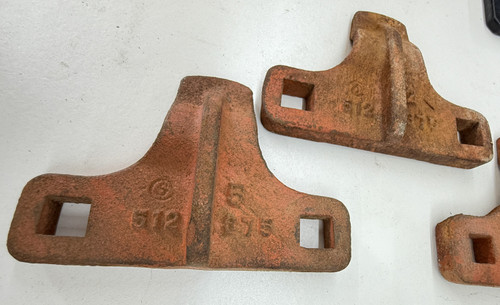 70512375 AGCO 512375 Allis-Chalmers Hold Down CLIP