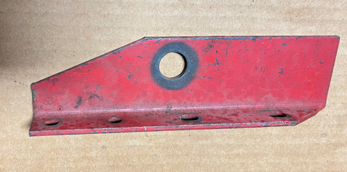 6H135B GEHL Angel BRACKET