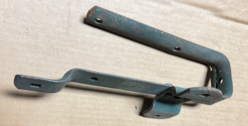 977SA2 AGCO New Idea Strader BRACKET