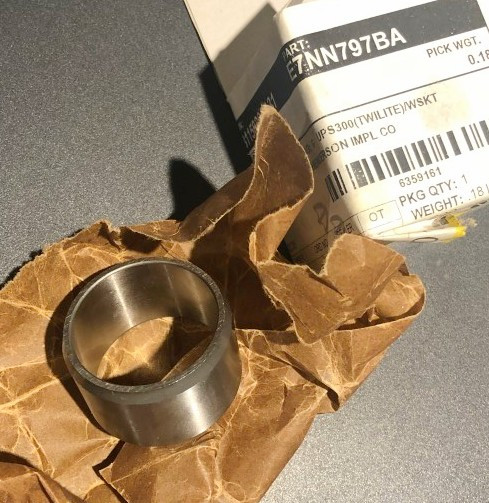 E7NN797BA CNH Ford New Holland SLEEVE 1-3/8" PTO