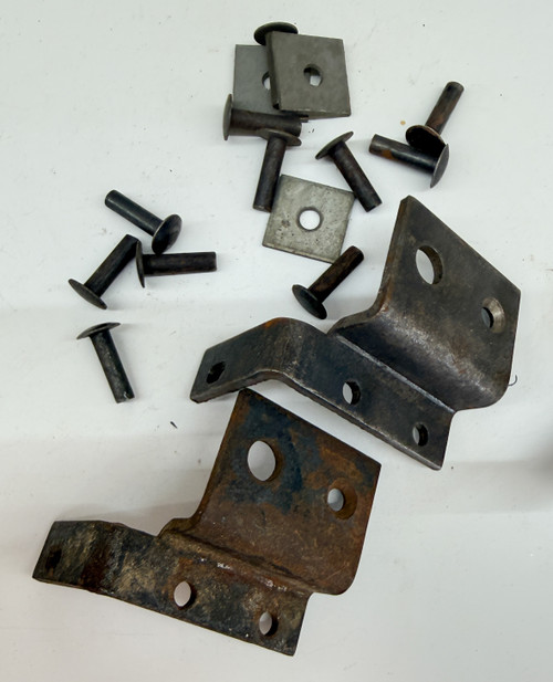 70521702 AGCO 521702 Allis-Chalmers BRACKET Kit