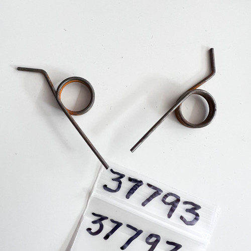 37793 New Holland SPRING