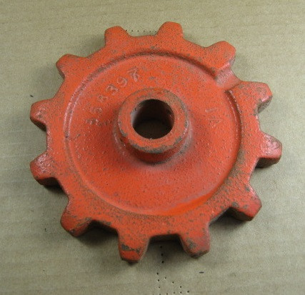 70558397 AGCO Allis-Chalmers 12 Tooth Sprocket, 558397.