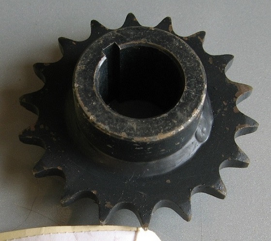 71131901 AGCO Gleaner 18 Tooth #50 Sprocket