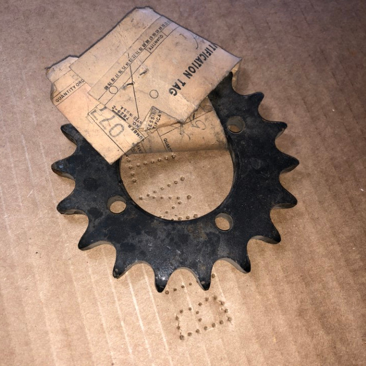 71134077 AGCO Gleaner 18 Tooth #50 Sprocket