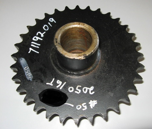 71192019, 71349197 AGCO Gleaner 22 and 32 Tooth #50 Double Sprocket