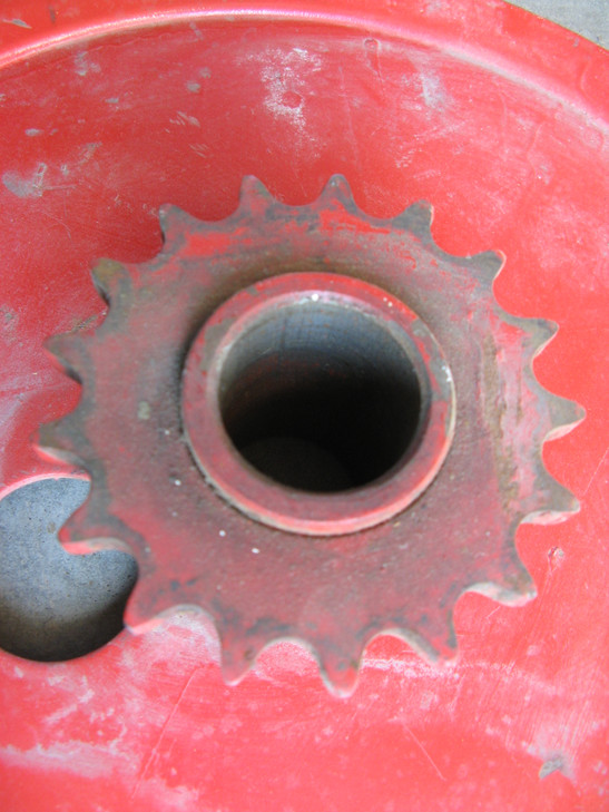708199 CNH New Holland 17 Tooth #50 Sprocket and Pulley