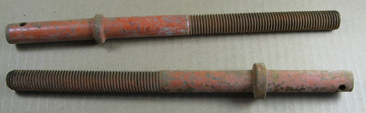 70301646 AGCO Allis-Chalmers Threaded Shaft