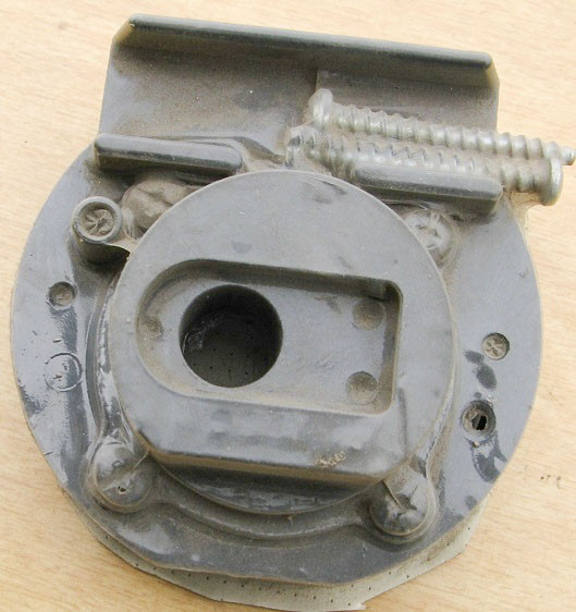 682047 Lawn Boy - Toro Carburetor Mount Assembly. Lawn Boy String Tr