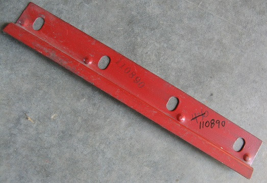 110890 CNH New Holland Holder Wear Plate 14