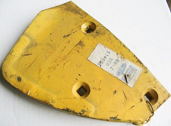 285915 CNH New Holland PLATE COVER, Set of 2