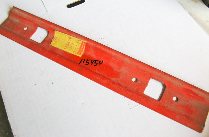 115450  CNH New Holland  SLAT Apron Main Hold Down