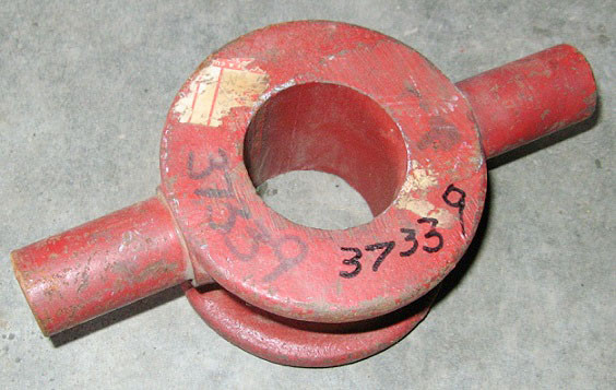 37339  CNH New Holland  Pivot Yoke COLLAR