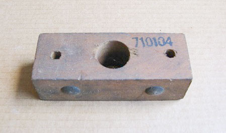 710104  CNH New Holland  BEARING, Wood Block