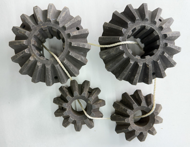 70237038 AGCO Allis Chalmers Gear Set