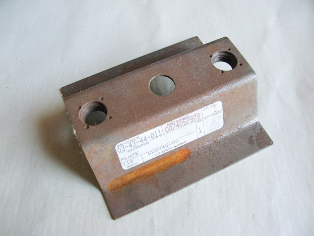 74057979 AGCO Allis-Chalmers PLATE, Mounting Bracket