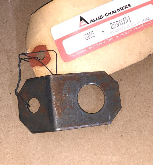 72090331 AGCO Allis-Chalmers Plate Clip