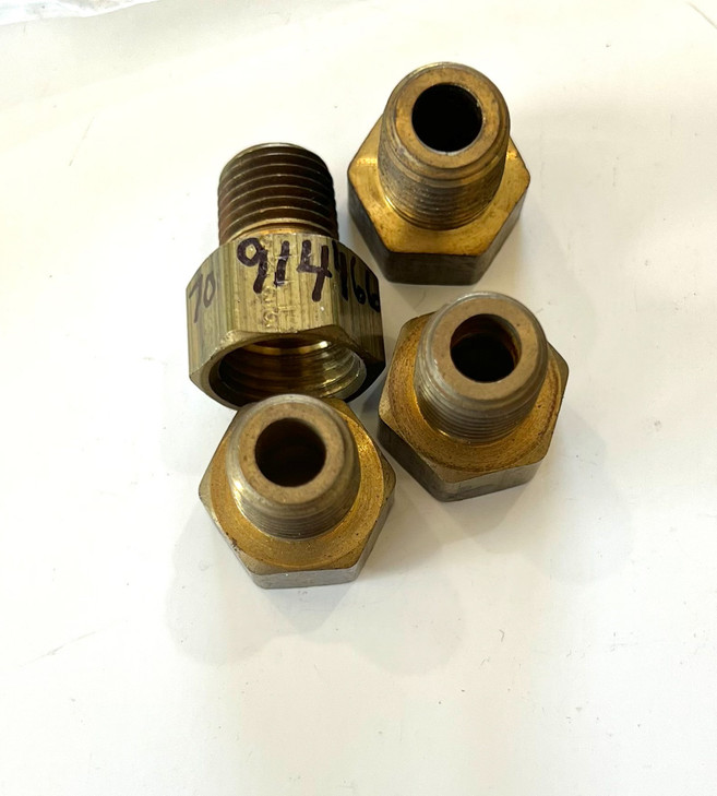 70914466 AGCO Allis-Chalmers 3/8 Tube x 1/4 Male NPT Fitting