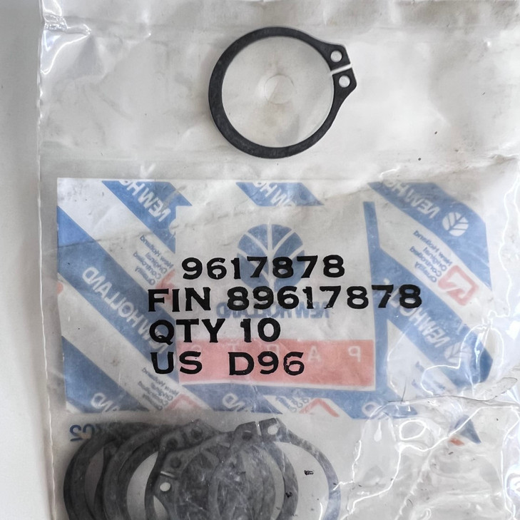 9617878 New Holland Retaining RING, 130011H1, 177605H1, 515440R1, 704029R1, 89617878, A27576, 100-1198, JAC458021, JA45802, AGCO Allis-Chalmers 70927737, 74253555, 850643M1.